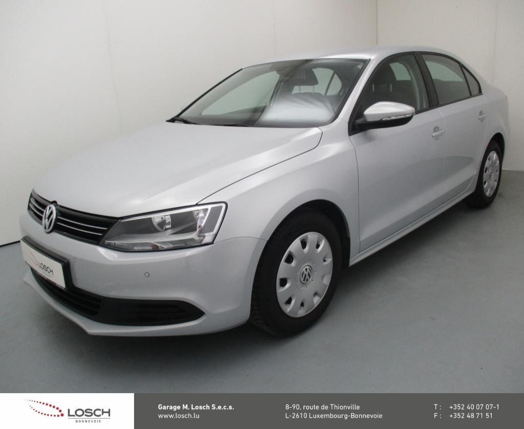 VOLKSWAGEN Jetta