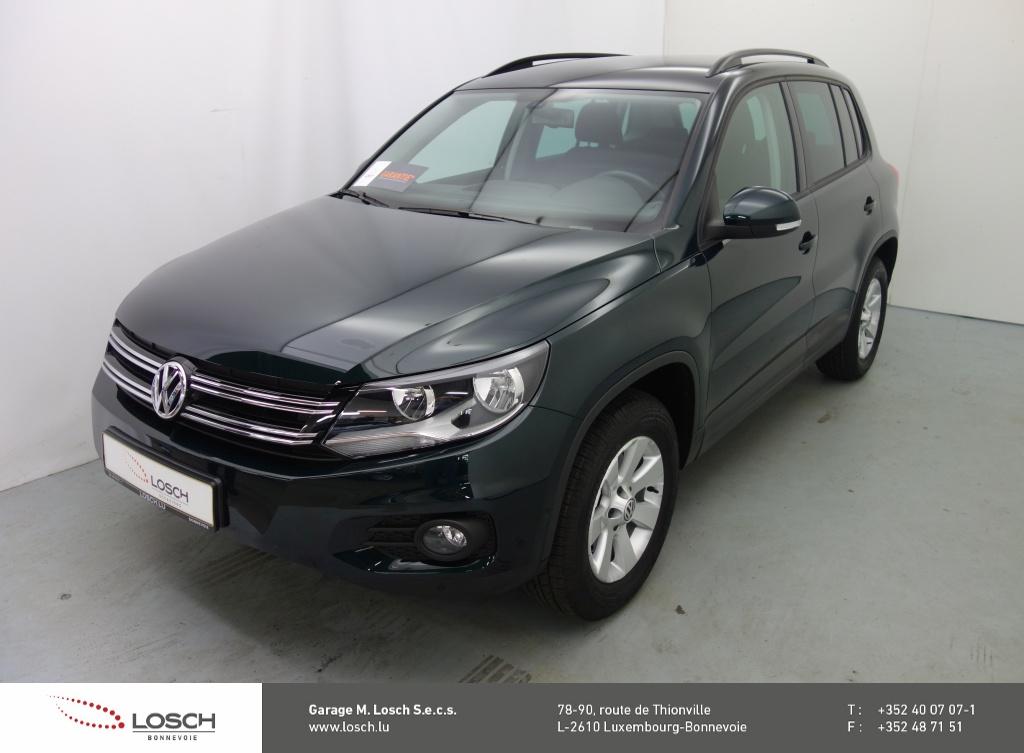 VOLKSWAGEN Tiguan